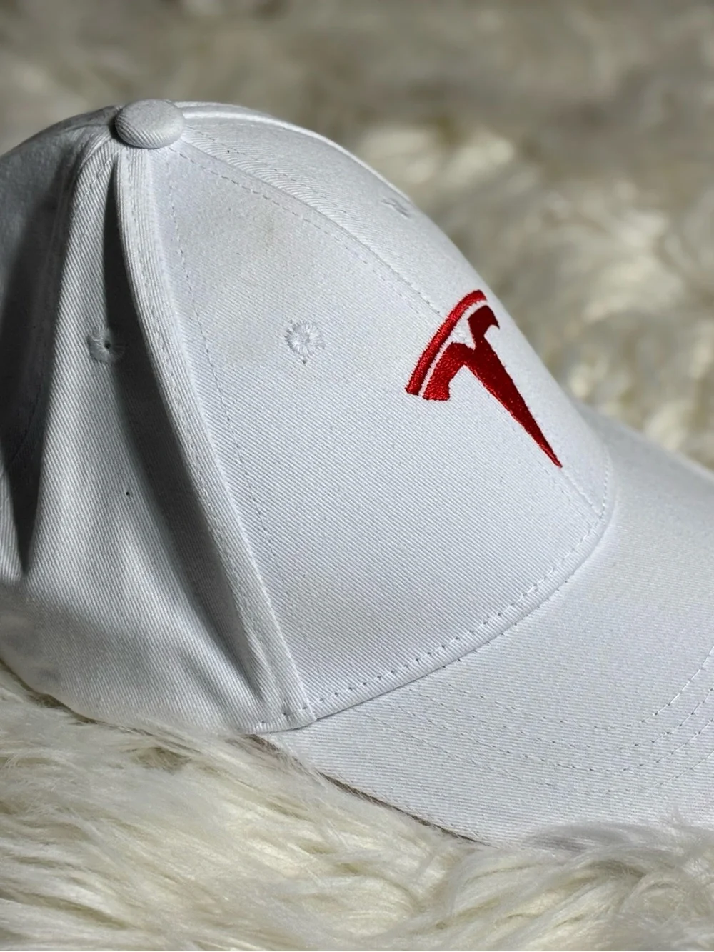 Tesla Motors Logo Baseball Cap White Red Embroidered Adjustable Hat Mens 58cm